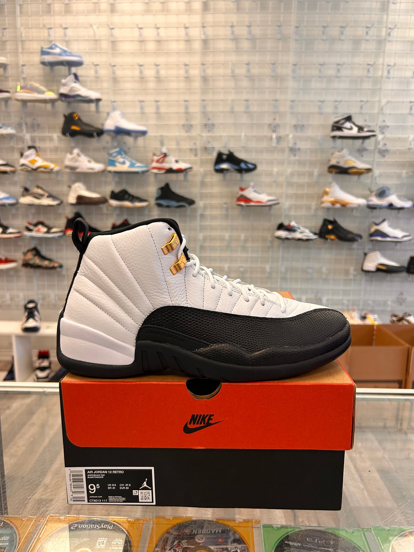 Taxi 12s Size 9.5
