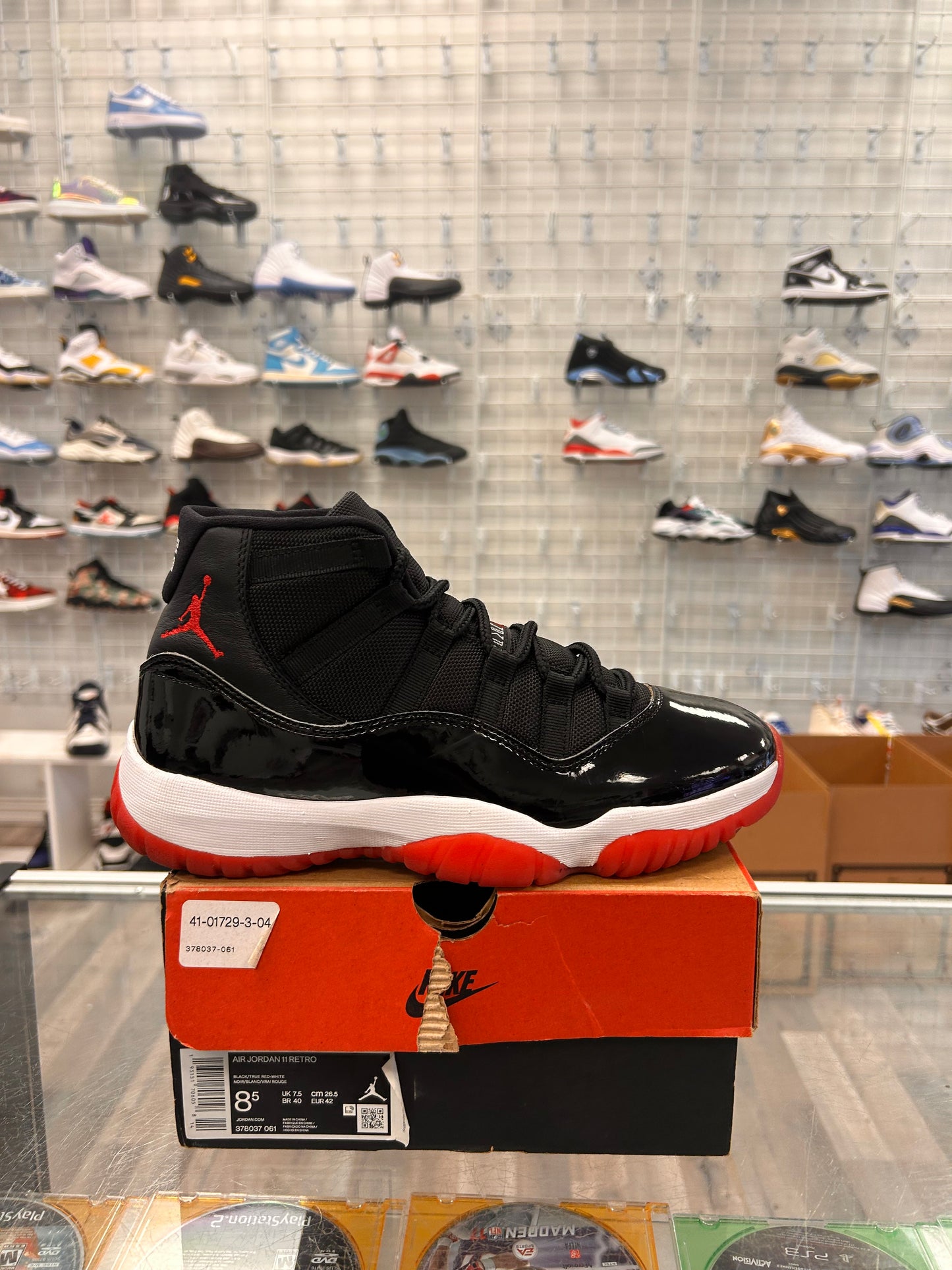 Bred 11s 2019 Size 8.5