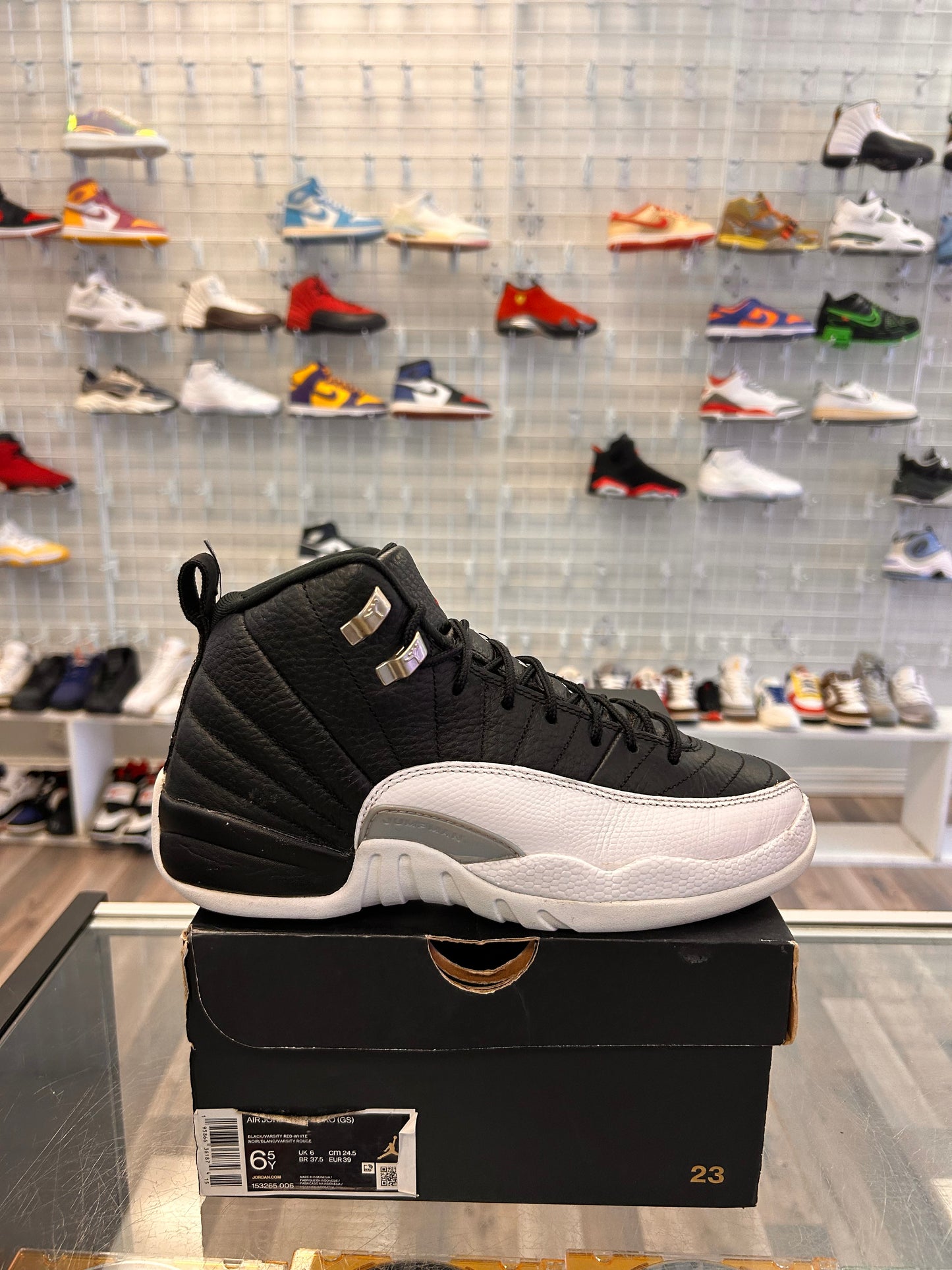 Playoff 12s Size 6.5y