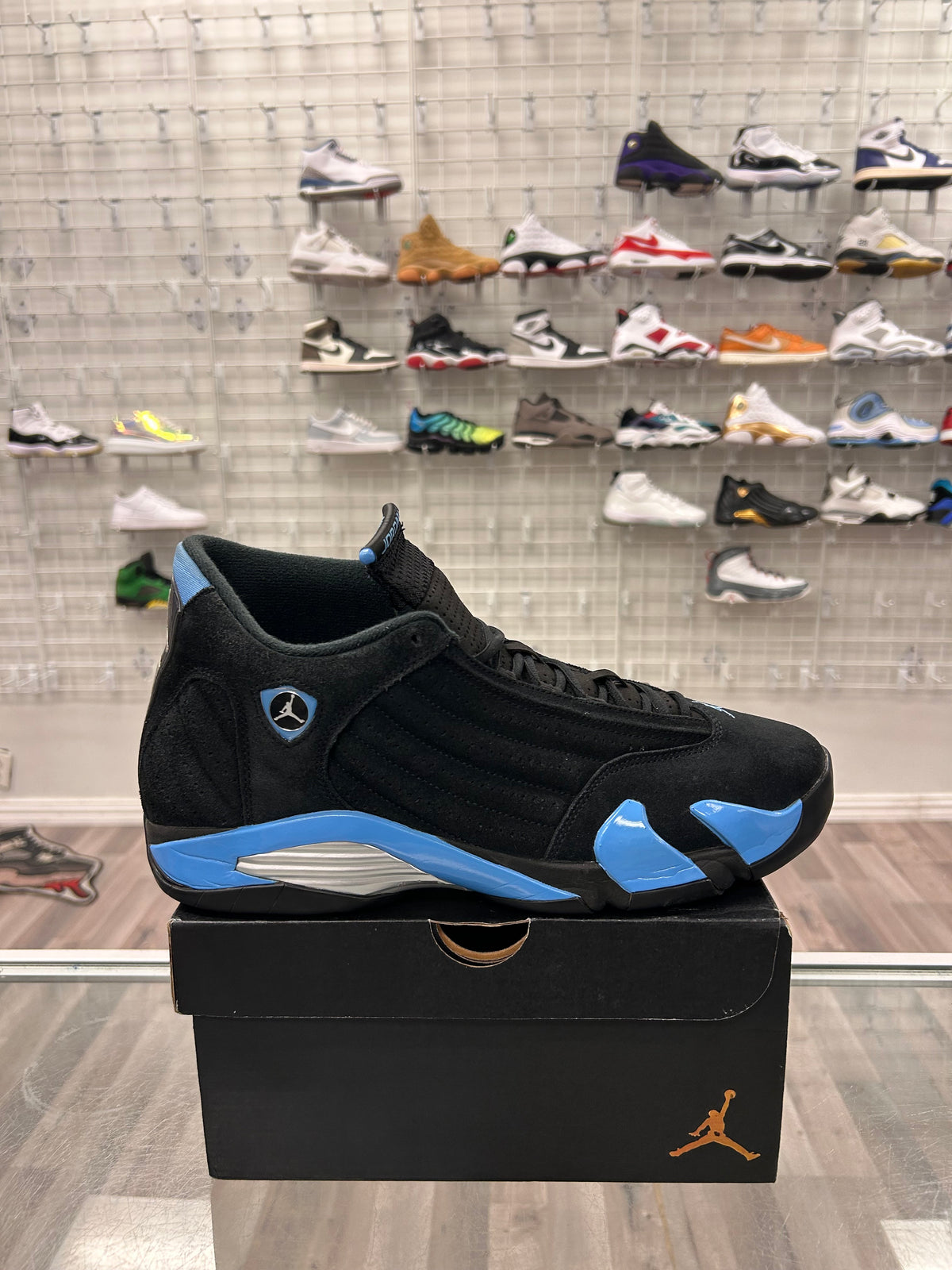 Unc 14s Size 13