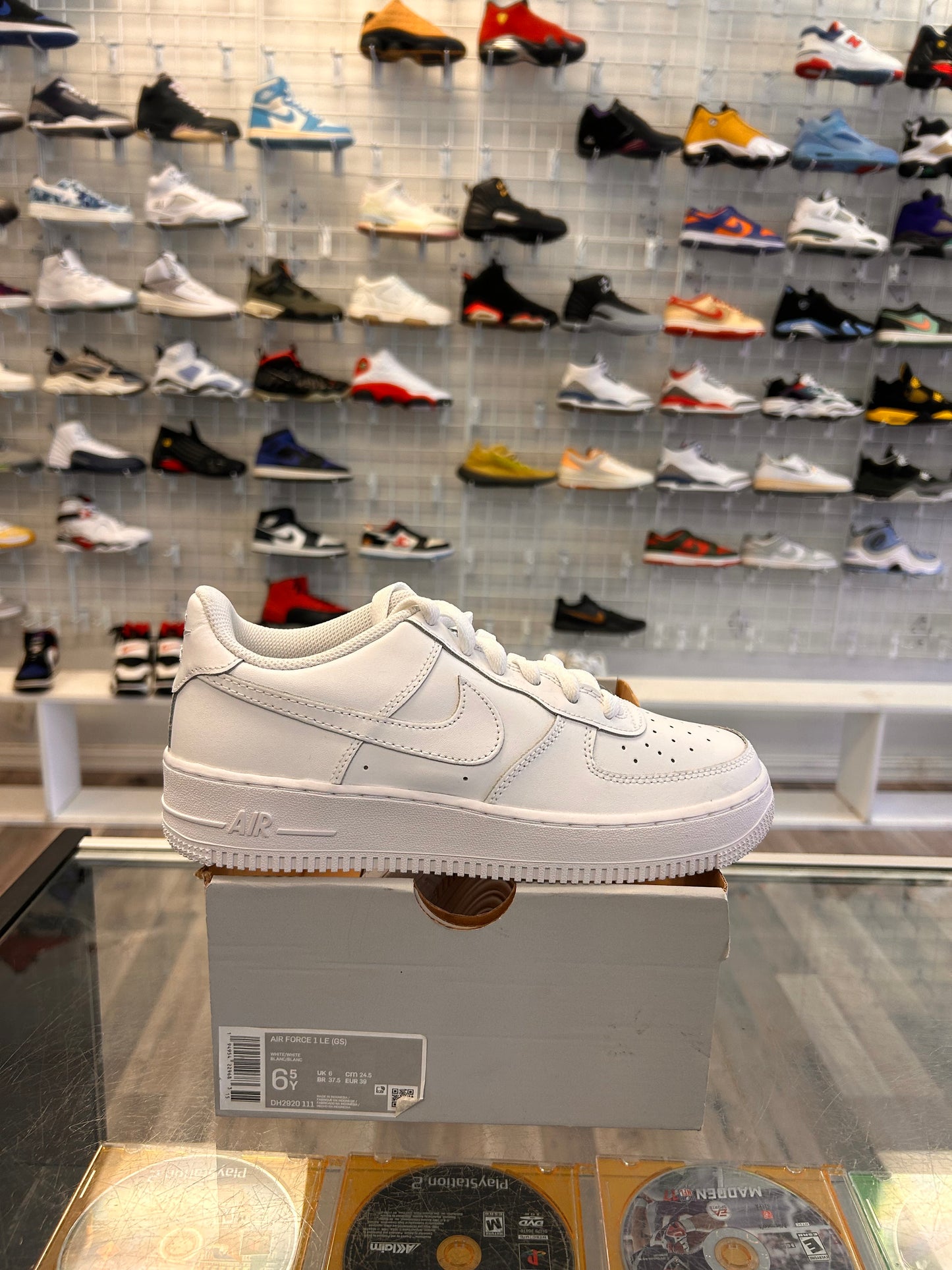 Airforce 1s Size 6.5y