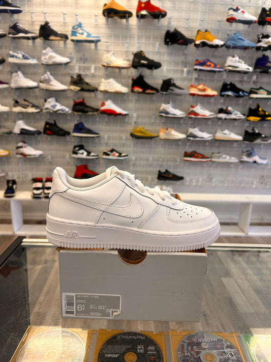 Airforce 1s Size 6.5y