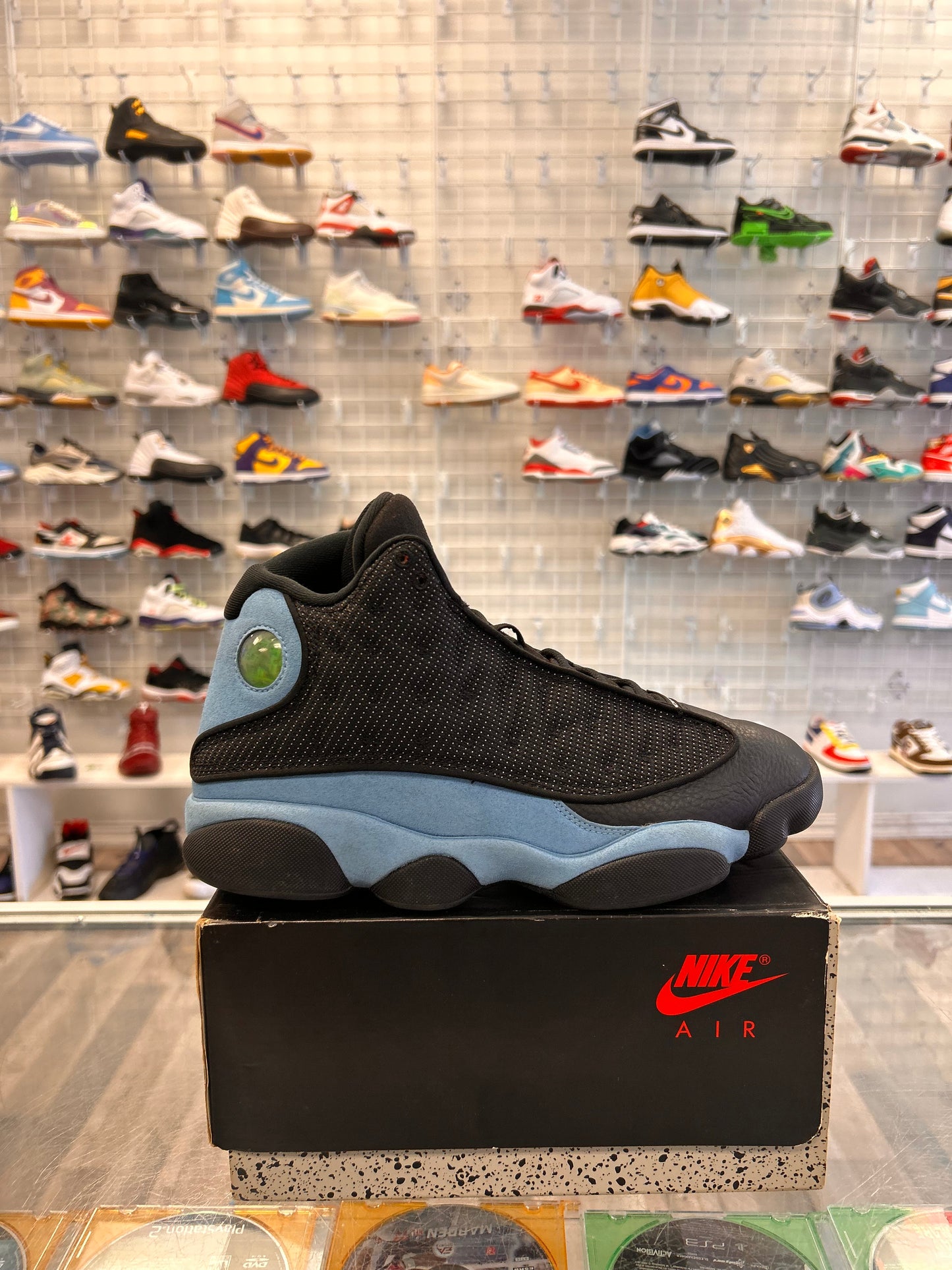 Unc 13s Size 9.5