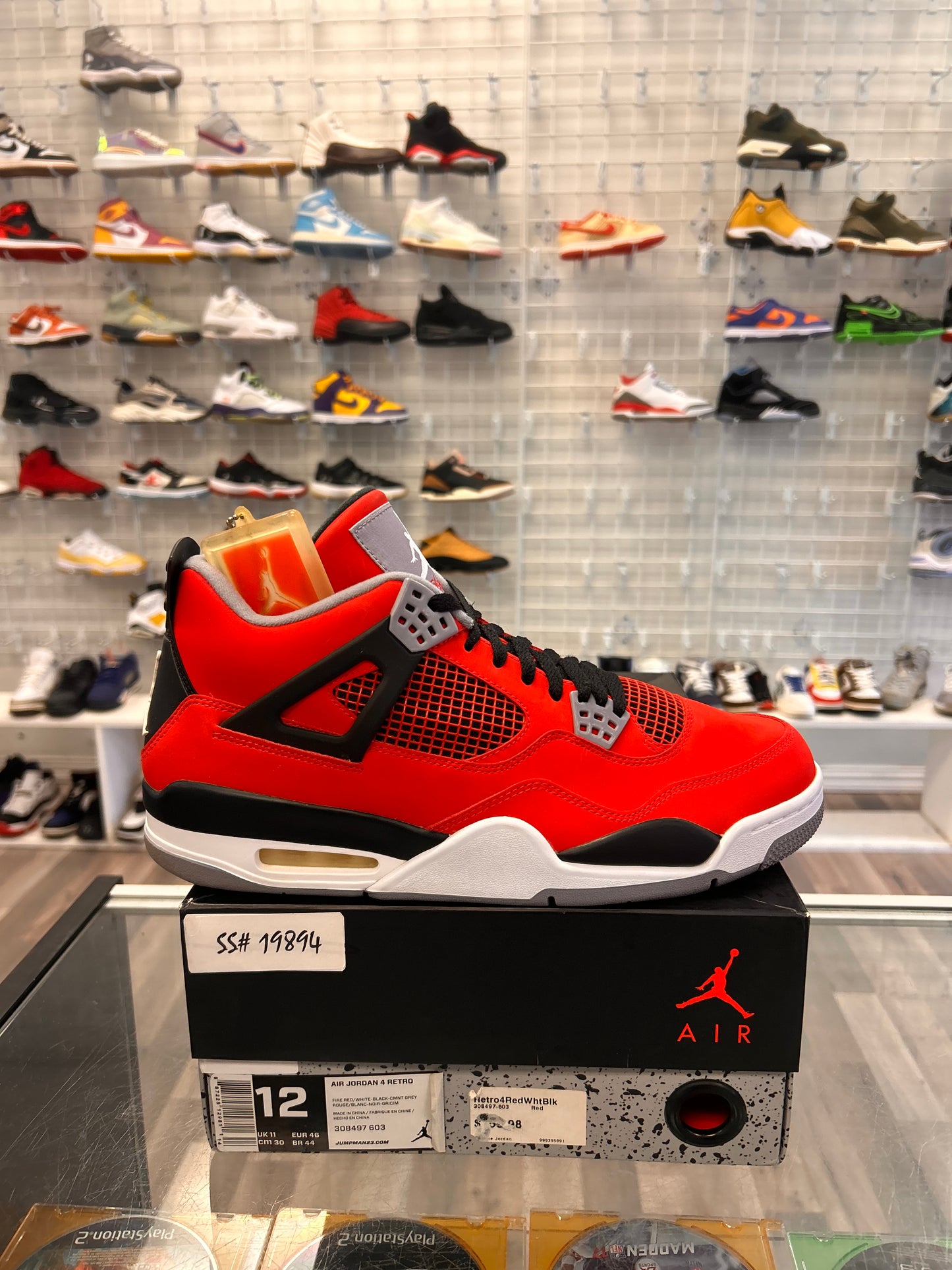 Toro 4s Size 12