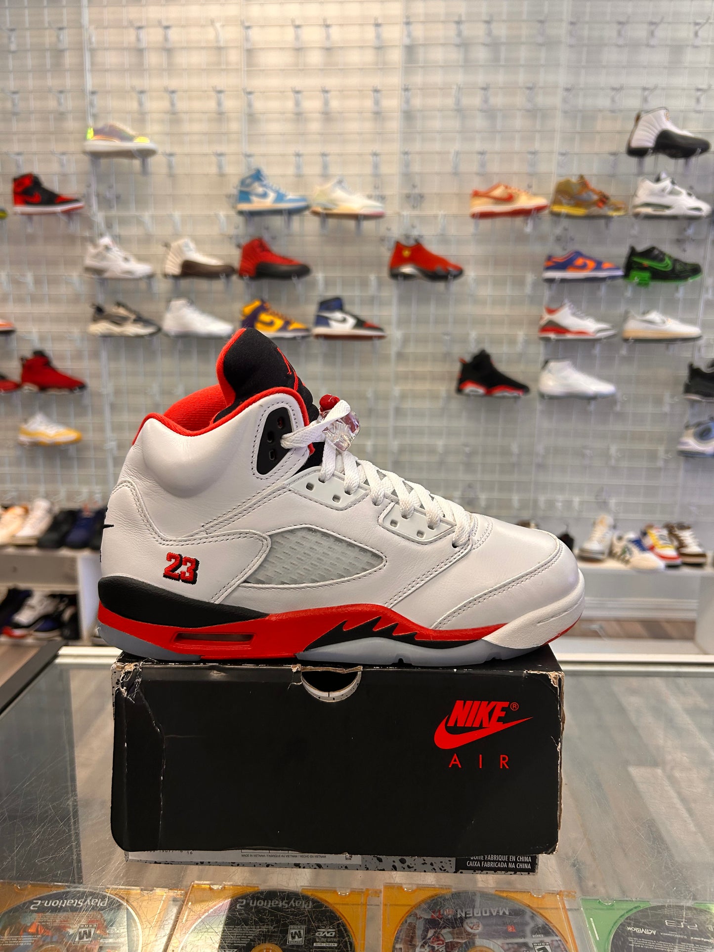 Fire Red 5s Size 6.5y