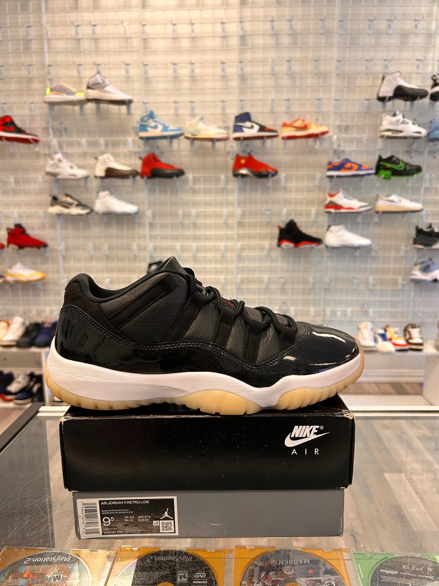 72-10 11s Size 9.5