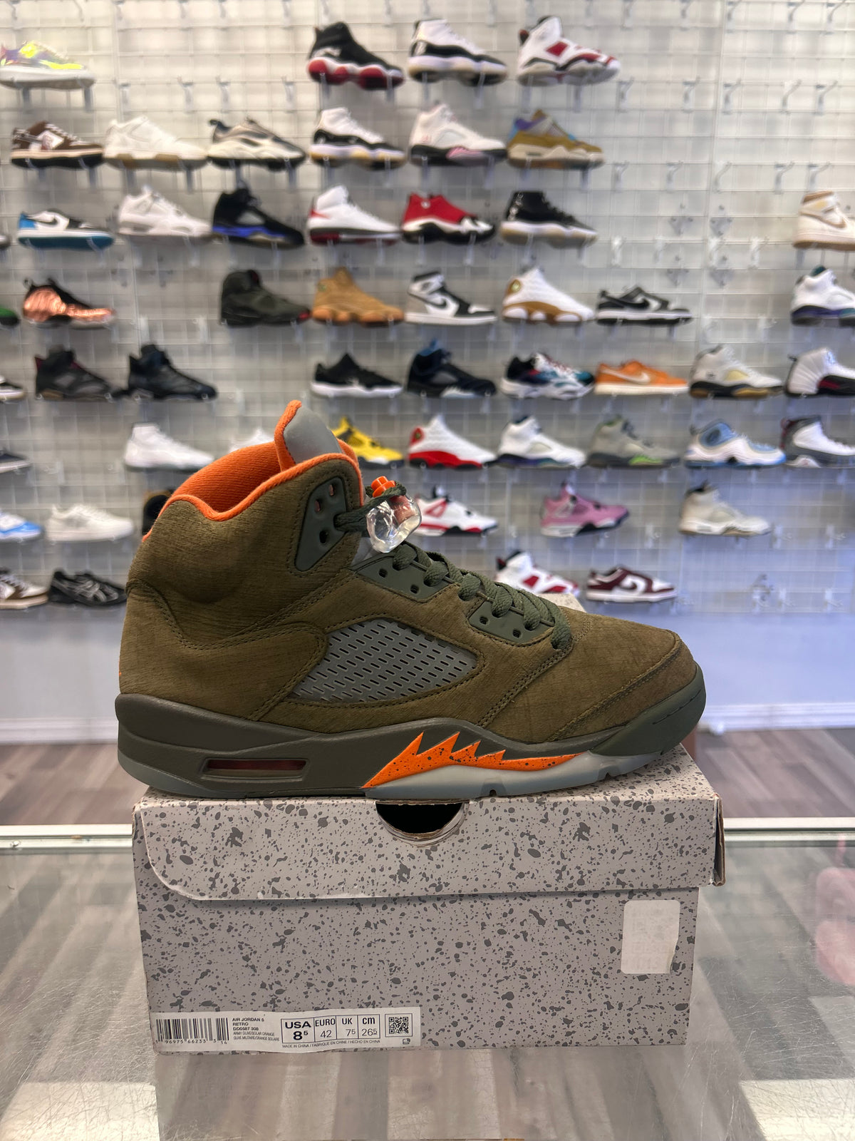 Olive 5s Size 8.5