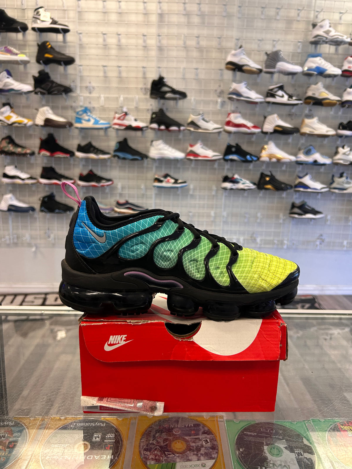 Vapormax Green Blue Size 9.5