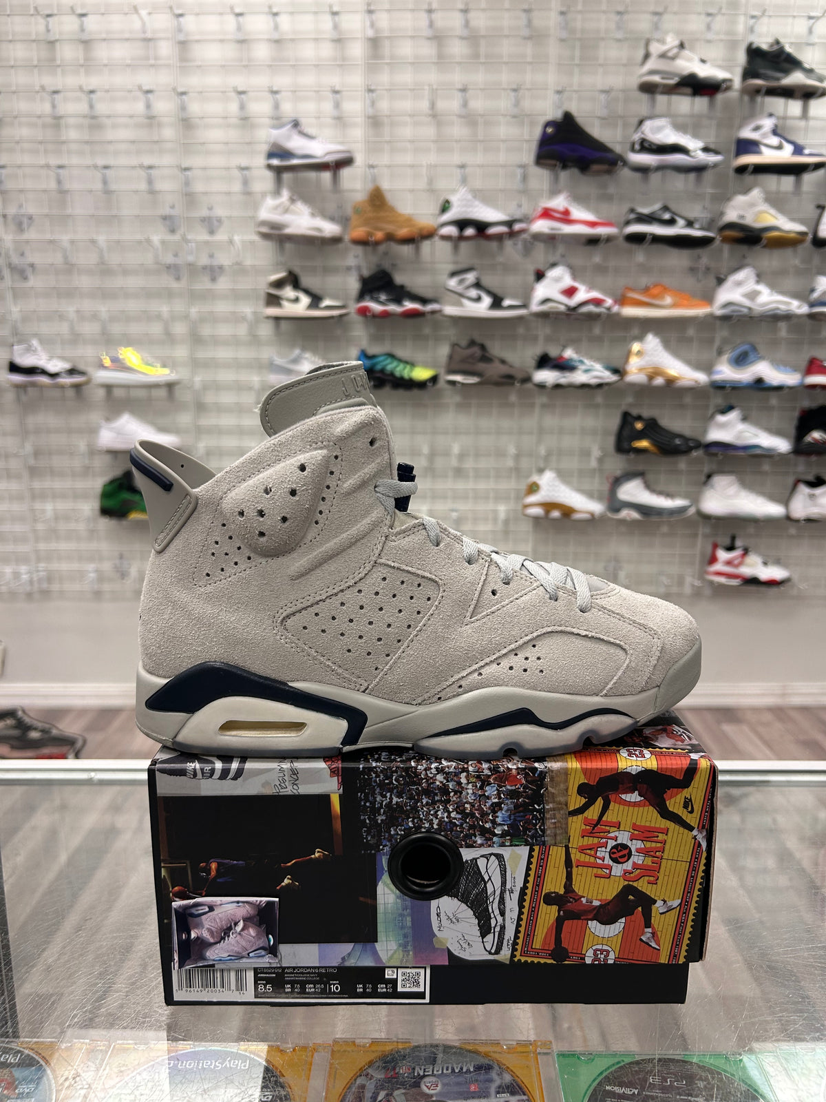 Georgetown 6s Size 8.5