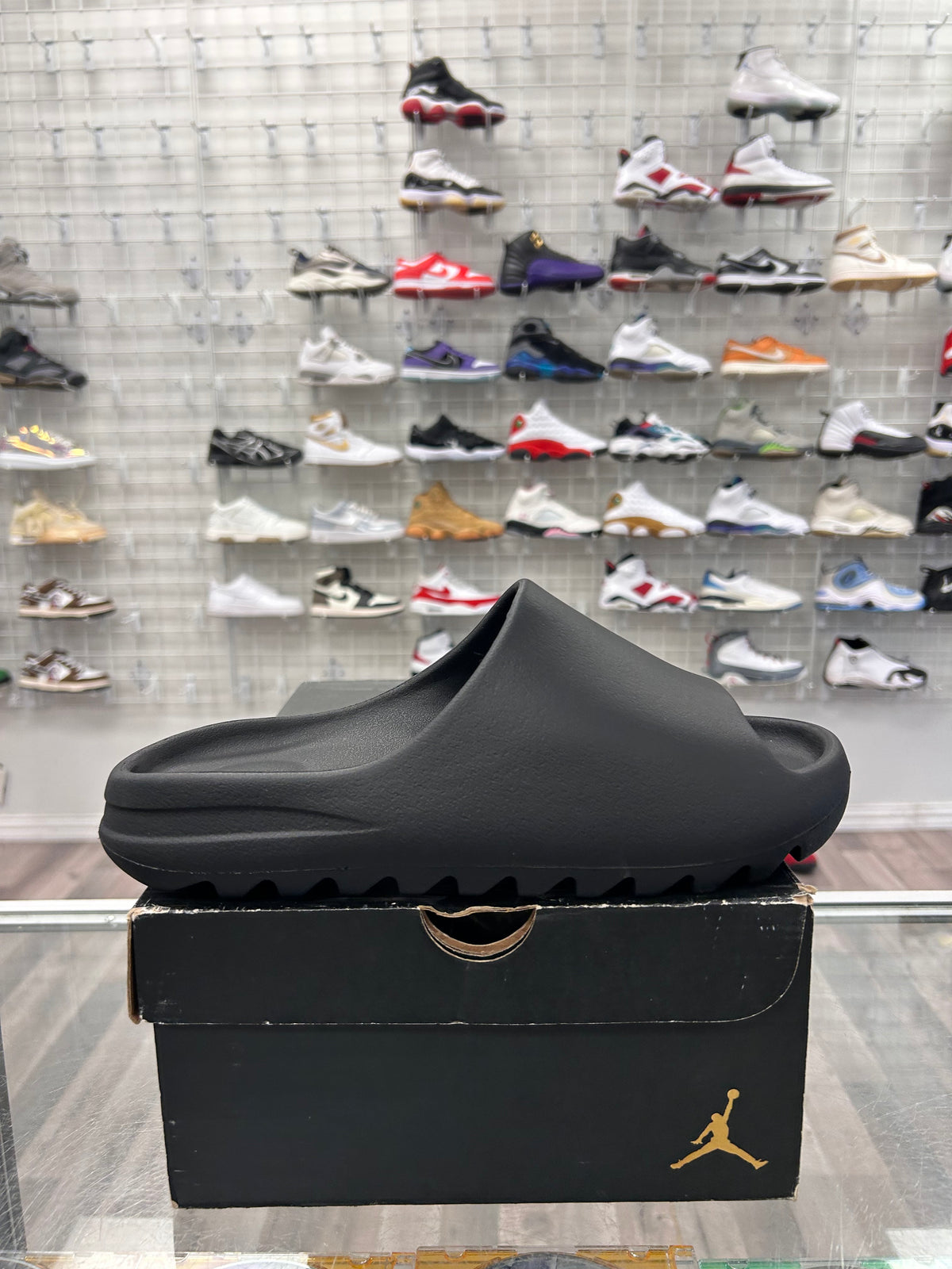 Yeezy Slide Onyx Size 11