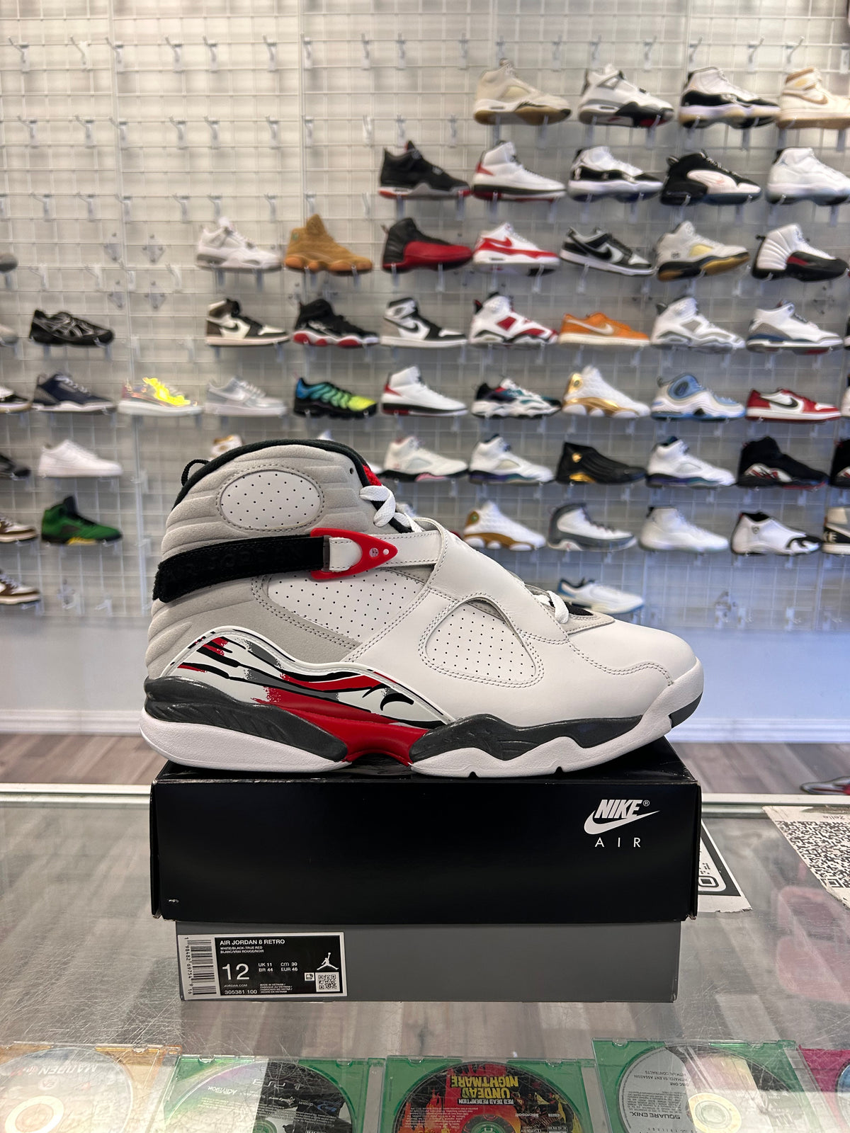 White True Red 8s Size 12